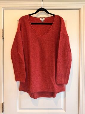 Old Navy V-Neck Red and Orange Women's Sweater